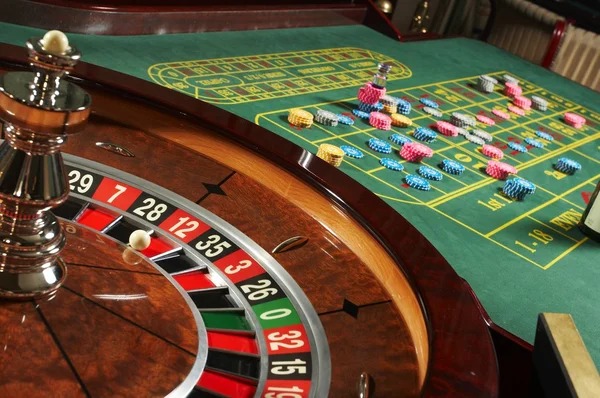 kpktoto 4d mobile app interface showing live football markets and casino games
